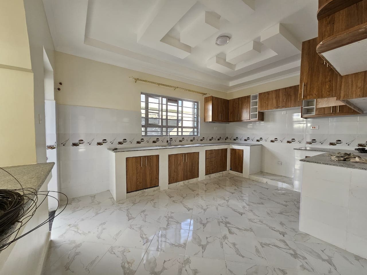 Mugutha 3 Bedroom House Image 2