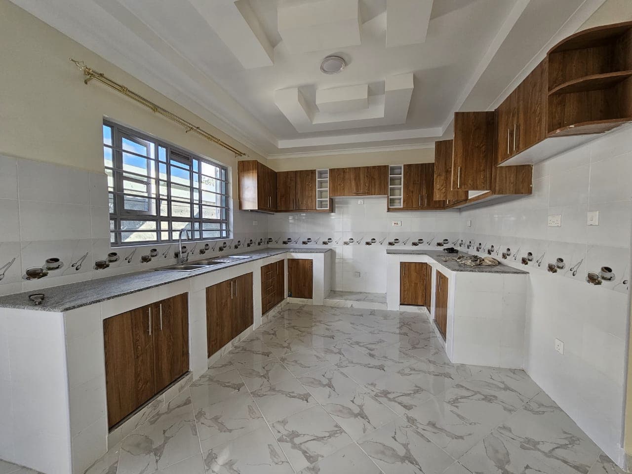 Mugutha 3 Bedroom House Image 3