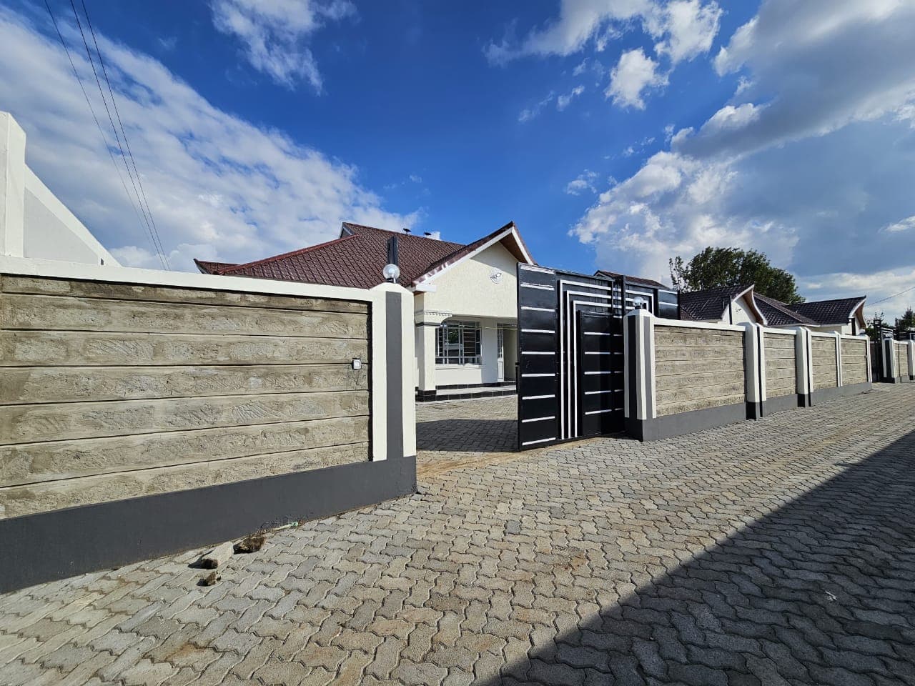 Mugutha 3 Bedroom House Image 6
