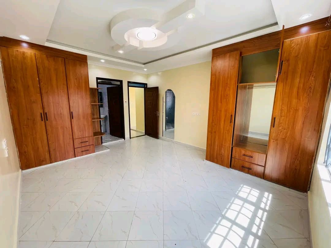 Mugutha 3 Bedroom House Image 1