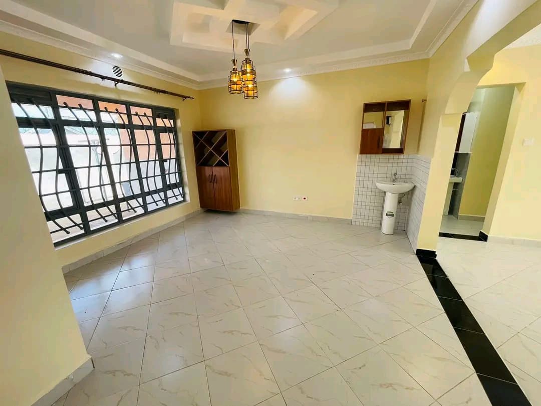 Mugutha 3 Bedroom House Image 6