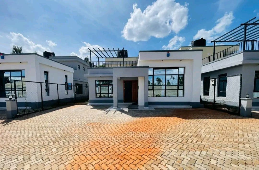 Mugutha 4 Bedroom House Image 4